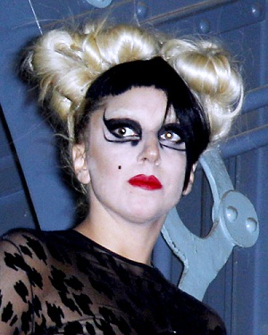 Lady Gaga hairstyle, March 2011
