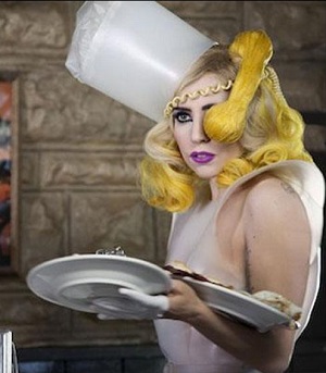 Lady Gaga hairstyle, Telephone