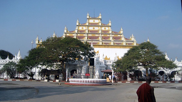 Atumashi monastery, Mandalay, Myanmar photo