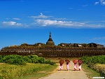 Four nuns at the Koethaung pagoda, Maruk U , Myanmar (Burma) Photo