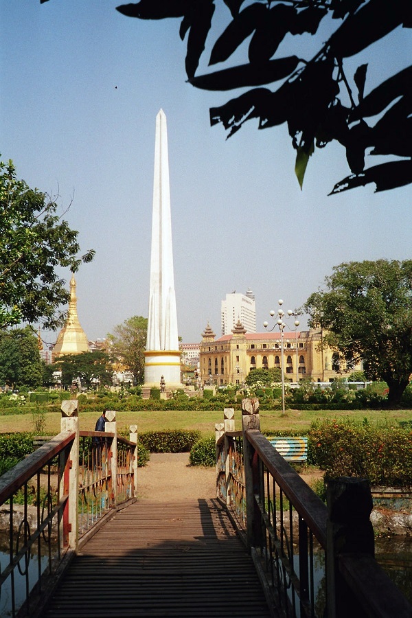 Independence monument, Yangon, Myanmar photo