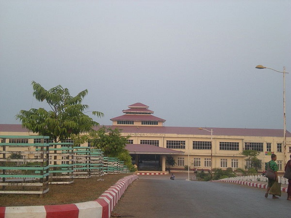 Mawlamyine railway station, Myanmar photo