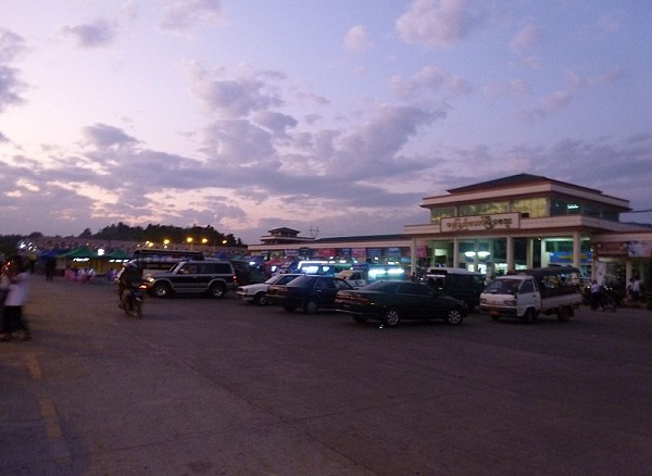 Myoma market, Naypyidaw, Myanmar photo