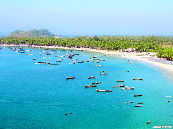 Ngwe Saung beach, Myanmar photo