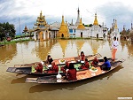 Offering food to the monks, Inle lake, Myanmar (Burma) Photo