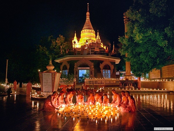 Thadingyut festival, Yangon, Myanmar, Burma, Photo