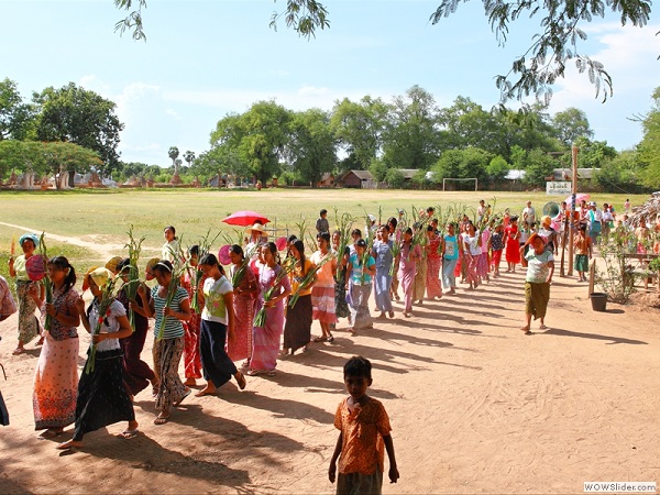 Warso pwe festival, Myanmar photo