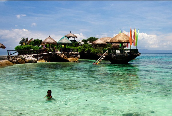 Mangodlong rock resort, Comotes island, Philippines photo
