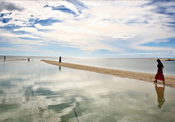 White island, Philippines photo