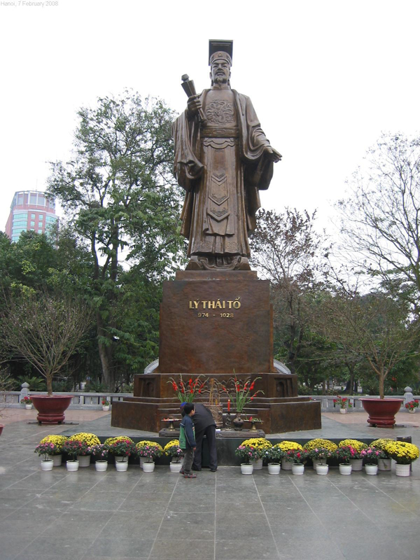 Ly Thai to Vietnamese emperor and dynasty founder, Vietnam photo